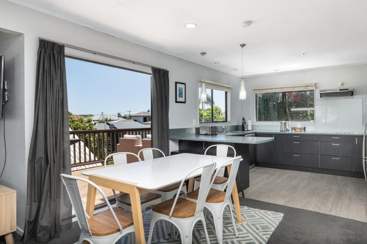 Convenient Family Bach With Easy Access To Blake Park The Beach And Downtown Mount Maunganui Bagian luar foto