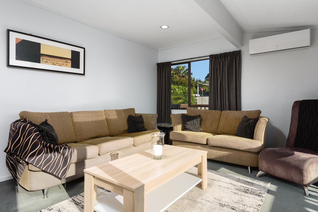 Convenient Family Bach With Easy Access To Blake Park The Beach And Downtown Mount Maunganui Bagian luar foto